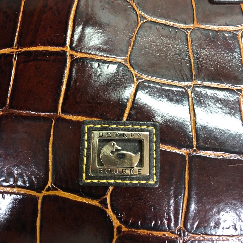 Dooney & Bourke - Picture 2 of 6
